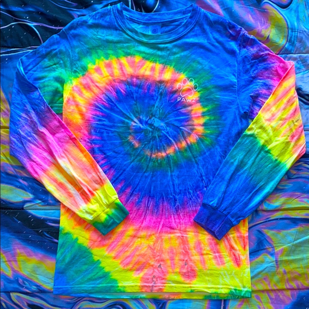 PAWZ tie dye tee